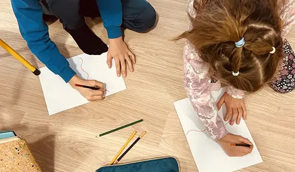 Des enfants exprimant leurs émotions - Sophrologue Vienne 38